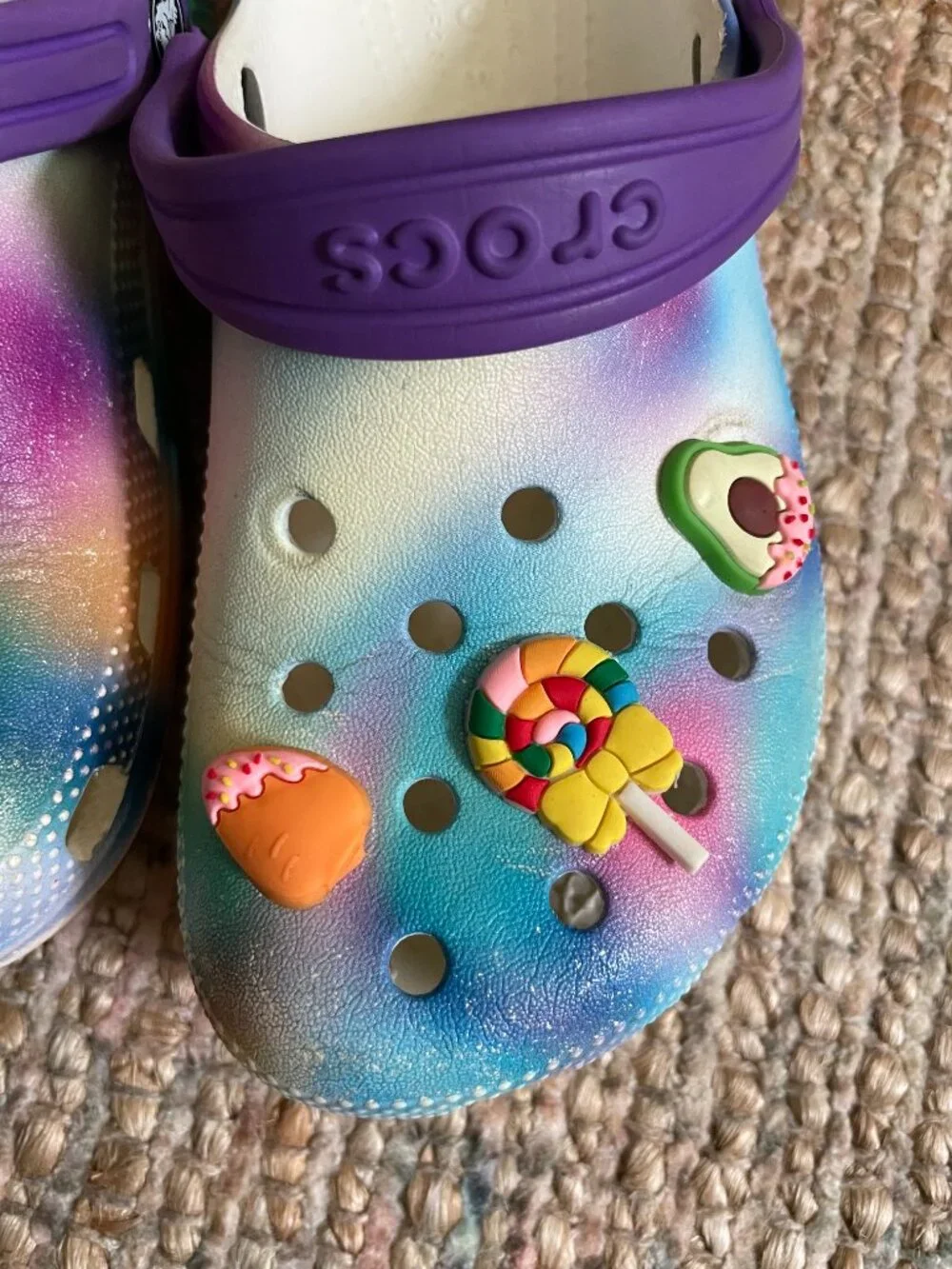 Crocs Jibbitz Purple Blue Rainbow Solarized Tie-Dye Clogs Kids Girls Size C13